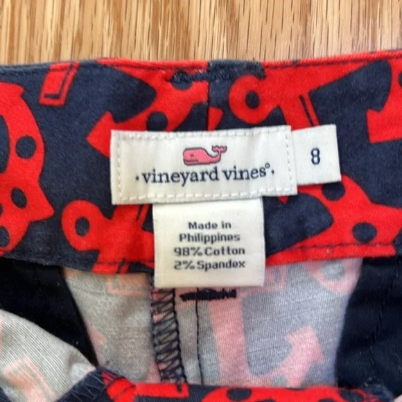Vineyard vines SZ 8, anchor print shorts in red/blue combo.